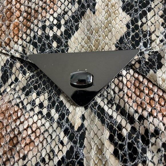 Sondra Roberts Squared Snakeskin Envelope Back Chin Strap Purse 10" x 7" - Picture 3 of 12